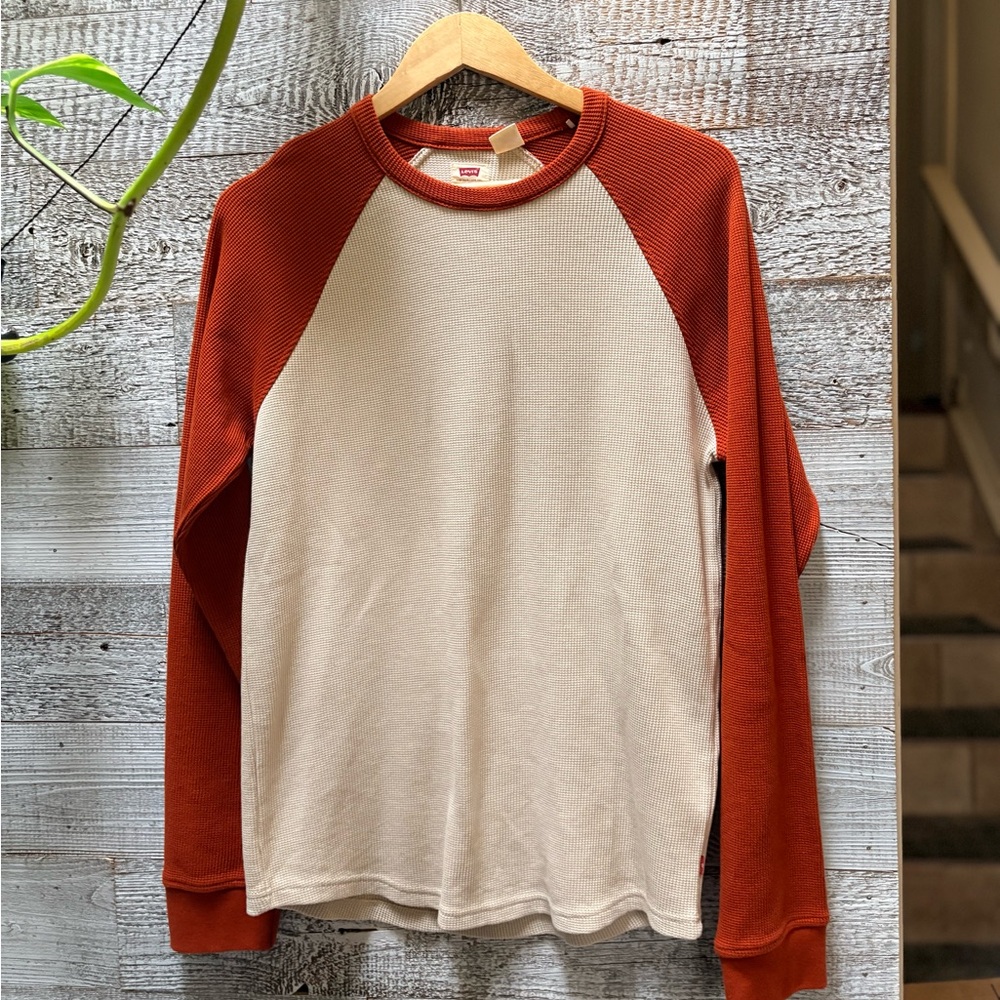 Levi's | Standard LS Color-Block Waffle-Knit Pullover - Men's S, Rust/Cream